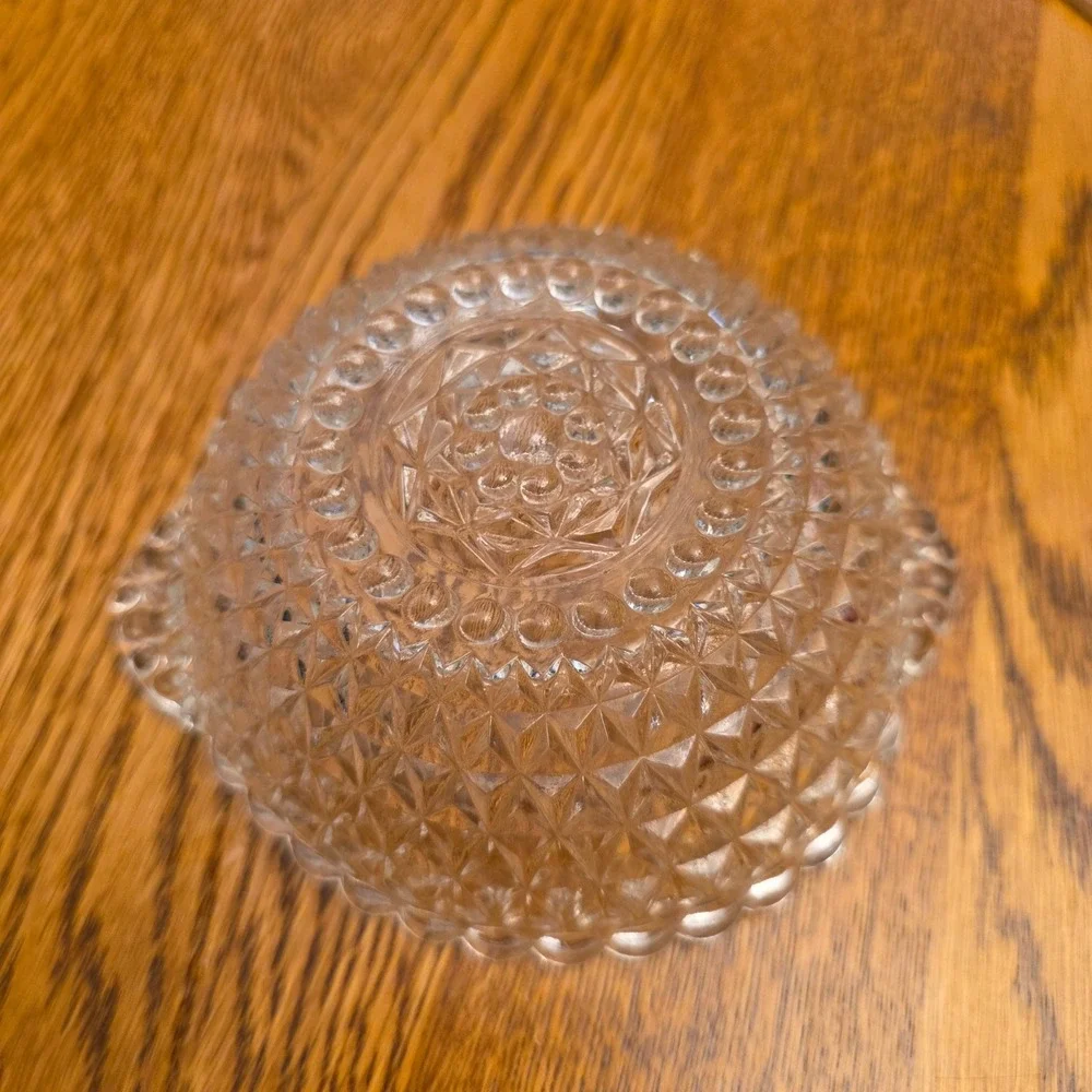 Vintage Pressed Glass Bowl Diamond Point Hobnail Starburst Handled Dish‎ MCM